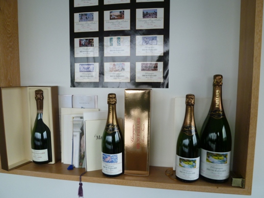 Champagne①  （Lanson－Bruno Paillard）_b0160142_166372.jpg