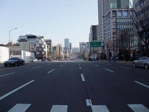 2010.12 seoul　「ファミマの横断歩道」_f0223803_22474528.jpg