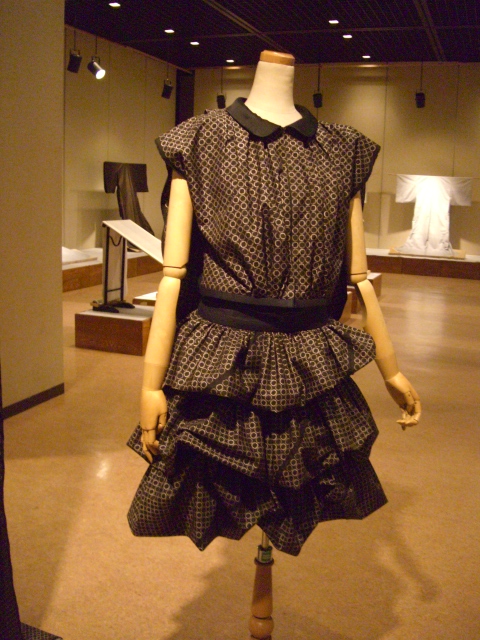 「染織の匠展」出展の洋服作品はこちら_c0168223_12485350.jpg
