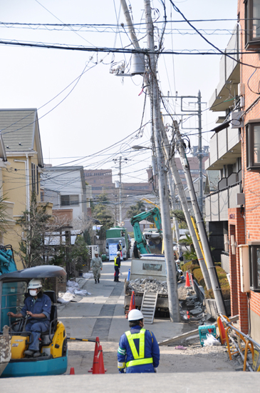 浦安液状化写真_e0171573_0235129.jpg