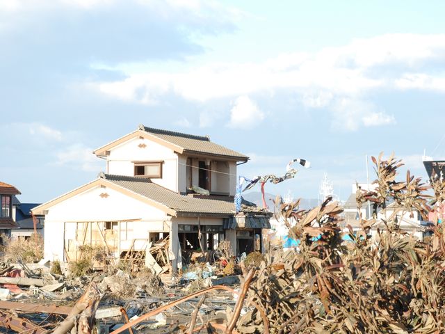 震災の爪あと_e0022614_23151878.jpg