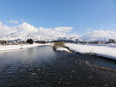魚野川の流れと青い空_a0084753_170231.jpg