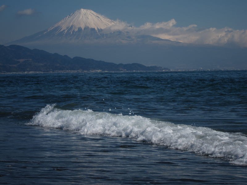 ”よっ、日本一！！”ー青空に浮かぶ富士山をバックに壮大な景色に感動_e0138081_103345.jpg
