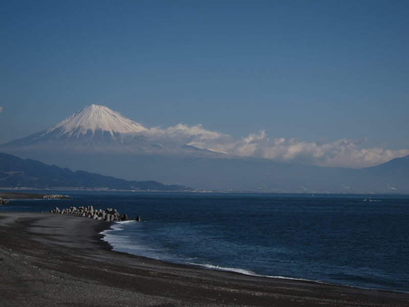 ”よっ、日本一！！”ー青空に浮かぶ富士山をバックに壮大な景色に感動_e0138081_9583266.jpg