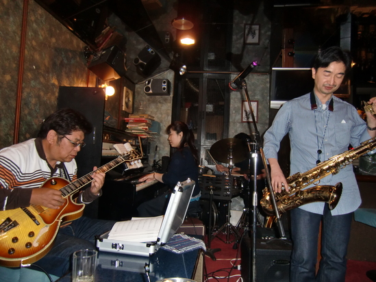先週の出来事_e0119092_13251341.jpg