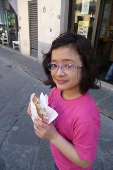 お昼はフィレンツェ名物モツサンド_f0106597_305255.jpg