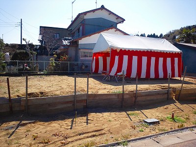 ある晴れた日に・・・・地鎮祭行われる_c0038611_187452.jpg