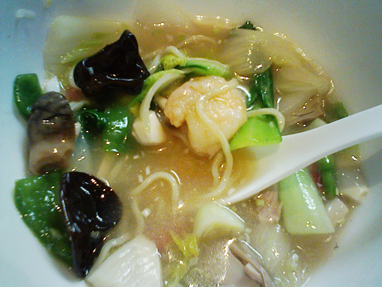 ２０１１ラーメン三十三杯目（優香樓の五目麺セット）。_a0138219_637910.jpg