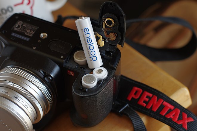 2011年4月5日 隠れた名機、Pentax K200D : Black Face Sheep's 2011年4月5日 隠れた名機、Pentax K200D : Black Face Sheep's
