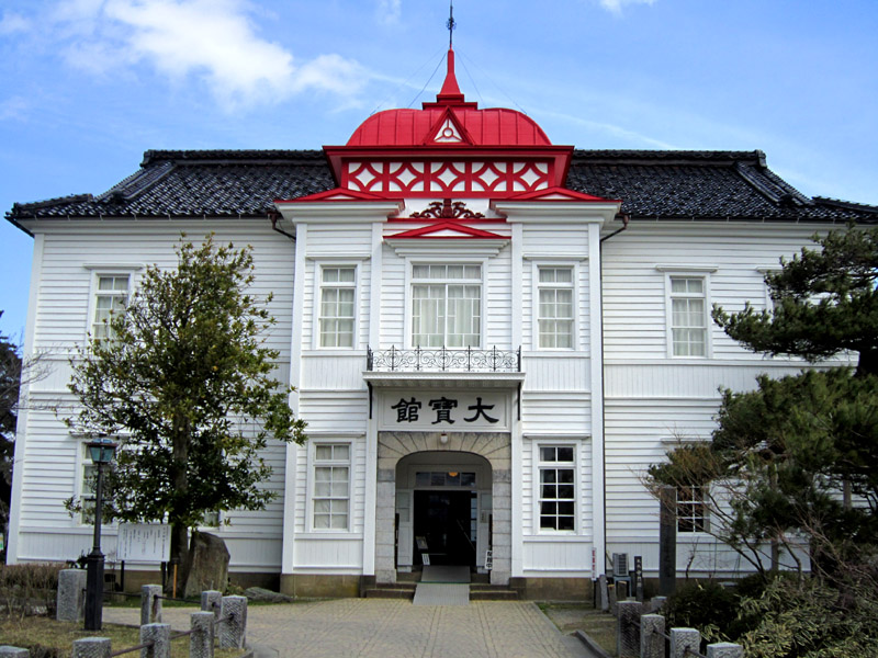 大寶館のピアノ_b0083801_3562389.jpg