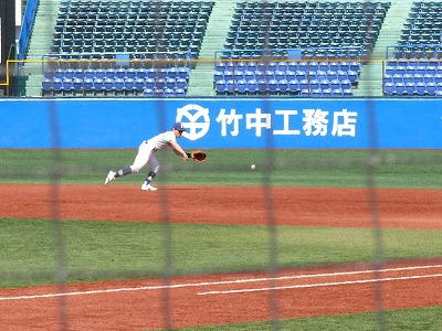 4月5日 東都大学野球 中央大対駒澤大_b0166128_1981514.jpg