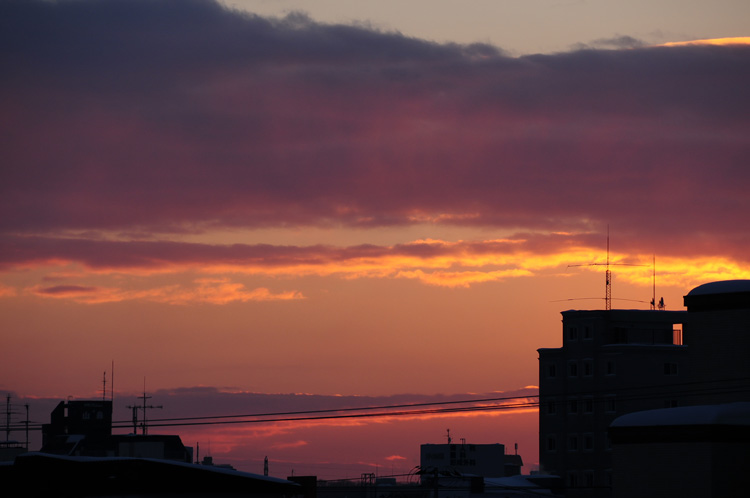 ベランダからの夜明け②_f0116528_2016190.jpg