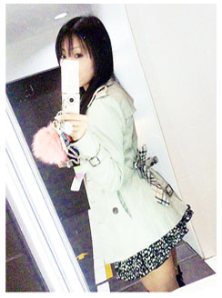 BURBERRYのスプリングコート & Vivienneのニット。_d0224894_5444837.jpg
