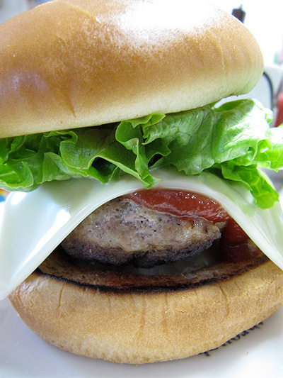 自家製ハンバーガー_a0028451_2174126.jpg