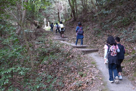 太華山にて花見登山_f0163860_17593466.jpg