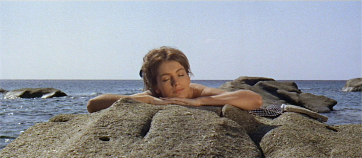 カトリーヌ・スパーク（Catherine Spaak）「恋のなぎさ（La calda vita）」（1964）④_e0042361_2205025.jpg