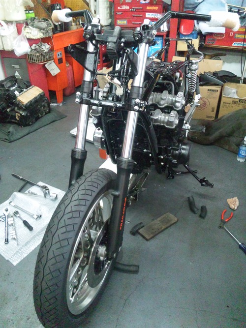 ホンダCB750Fc のフレームペイント&その他もペイント!その2_a0163159_2144990.jpg