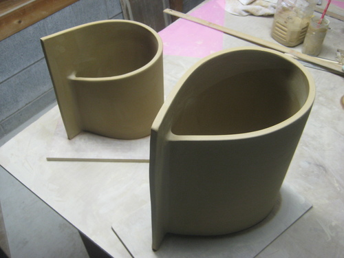 小さめの花器の削り作業。_d0195183_23515192.jpg