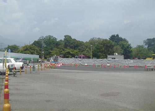 ●嵐山駅前の変化、その８５（脇道から広場）_d0053294_1532215.jpg