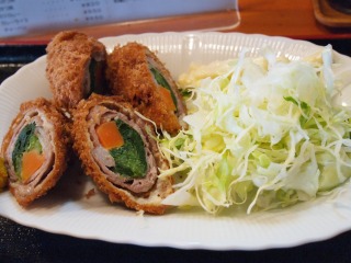 肉まきフライ定食_e0113495_19282147.jpg