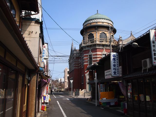 西本願寺・伝道院～呪いの壺（修復終了記念）_d0037669_16412935.jpg