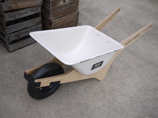 Farm land series \"WHEEL BARROW\"_d0170826_18362845.jpg