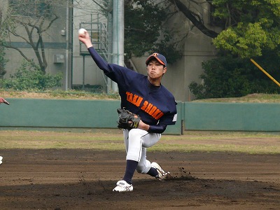 4月7日 東都大学野球2部 専修大対拓殖大 _b0166128_1357297.jpg