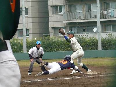 4月7日 東都大学野球2部 専修大対拓殖大 _b0166128_14104677.jpg