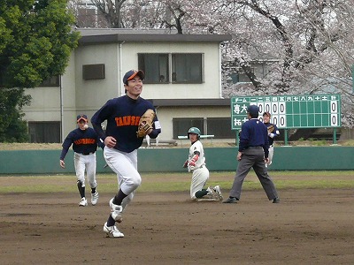 4月7日 東都大学野球2部 専修大対拓殖大 _b0166128_14123289.jpg