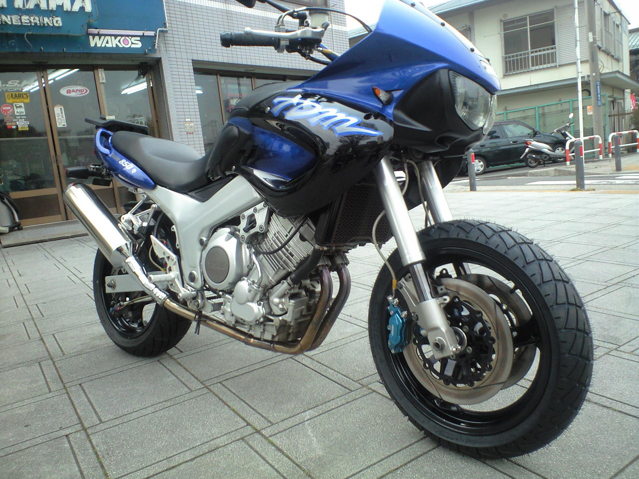 TDM850 タイヤ交換_a0163159_21255125.jpg