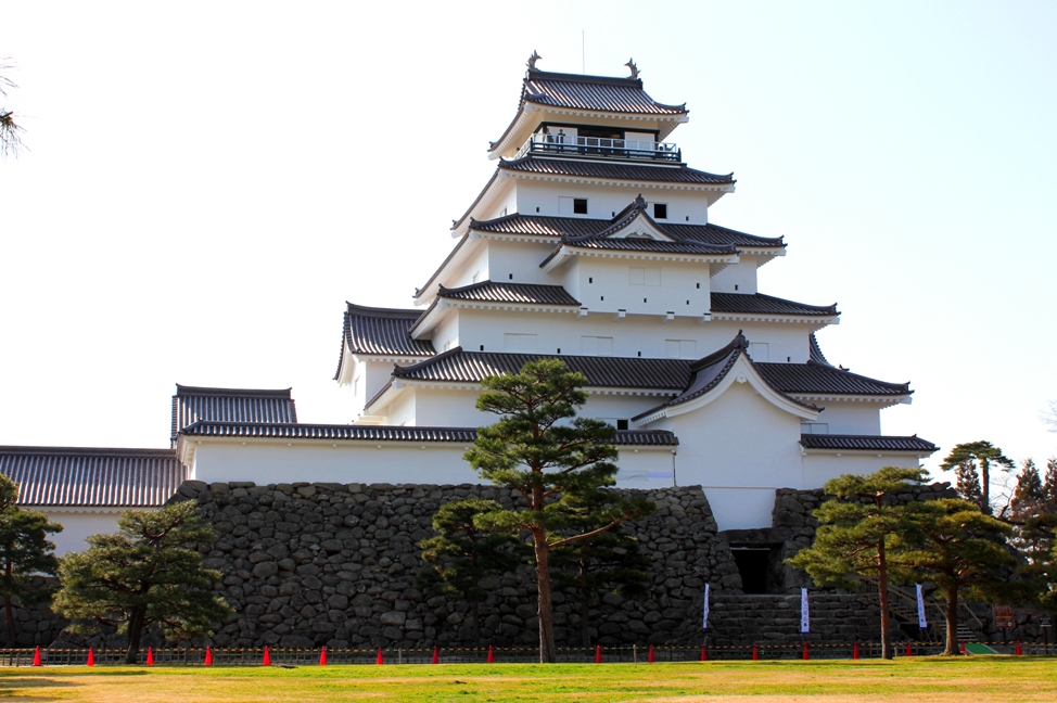 赤瓦の 鶴ヶ城 ヤマキ電気ブログ From 会津 赤瓦の 鶴ヶ城 ヤマキ電気ブログ From 会津