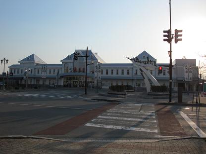 １年前：水曜日（２０１１．４．１３）、米沢駅_c0075701_6592459.jpg