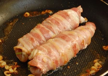 チキンとアスパラのベーコン巻き_d0104926_4454289.jpg