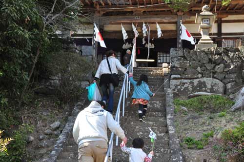 黒戸奈神社例祭　2011.4.12   山梨市牧丘町_c0162844_6425374.jpg