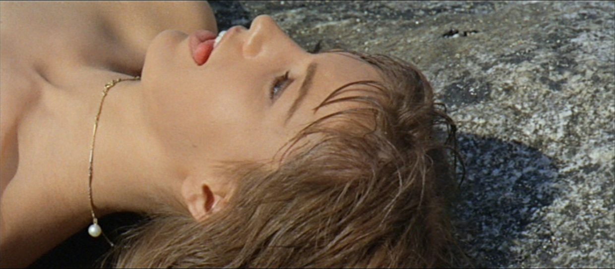 カトリーヌ・スパーク（Catherine Spaak）「恋のなぎさ（La calda vita）」（1964）⑤_e0042361_22105439.jpg