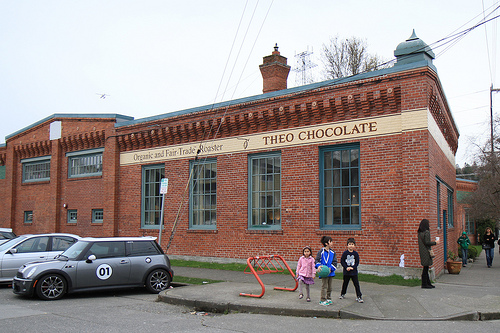 チャリーとチョコレート工場 チャーリーとチョコレート工場 - 販売ブルーレイ｜TSUTAYA