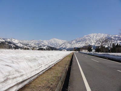 いい天気の魚沼の里_a0084753_1754817.jpg