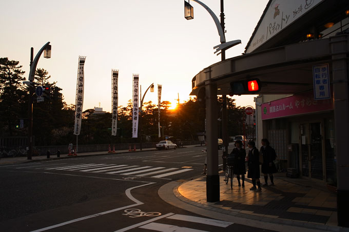 2011桜散歩　413　花見酒には間に合わなかったけれど_e0082981_23183945.jpg