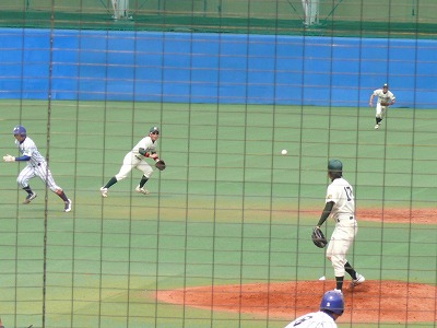 ４月１１日　東都大学野球２部　立正大対専修大　_b0166128_1022749.jpg