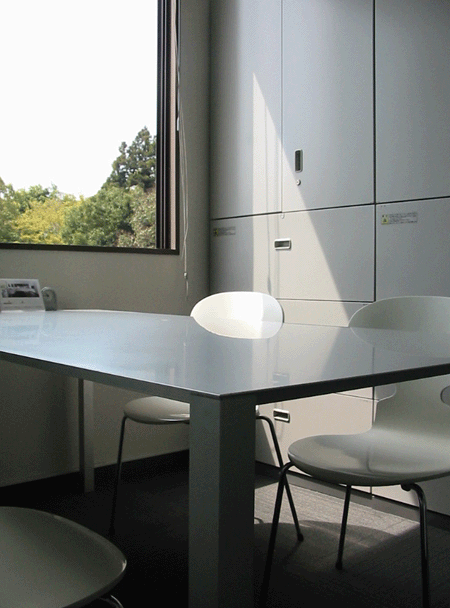 Cassina IXC.です。 _c0220674_1113663.gif