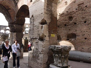 『イタリア12の世界遺産めぐり』 その12 ローマ コロッセオとフォロ・ロマーノ_b0175688_8281640.jpg