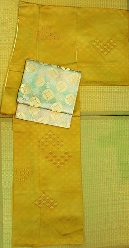 手刺繍ぼかし附下げ_a0158805_3193831.jpg