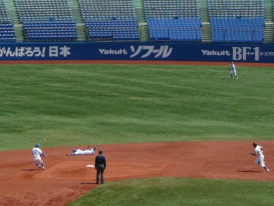 4月14日 東都大学野球 駒澤大対青学大_b0166128_1152569.jpg