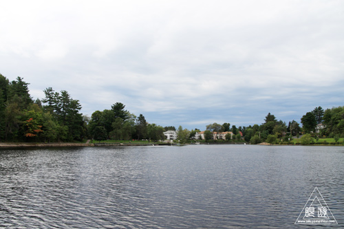 099 Muskoka ~巨大魚をみた~_c0211532_17421898.jpg