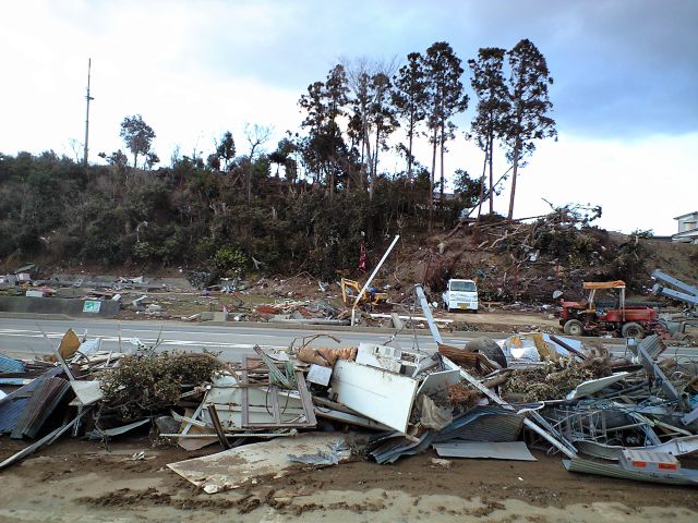 昨日、被災地の気仙沼へ行って来ました(長いです)_d0108569_23524244.jpg