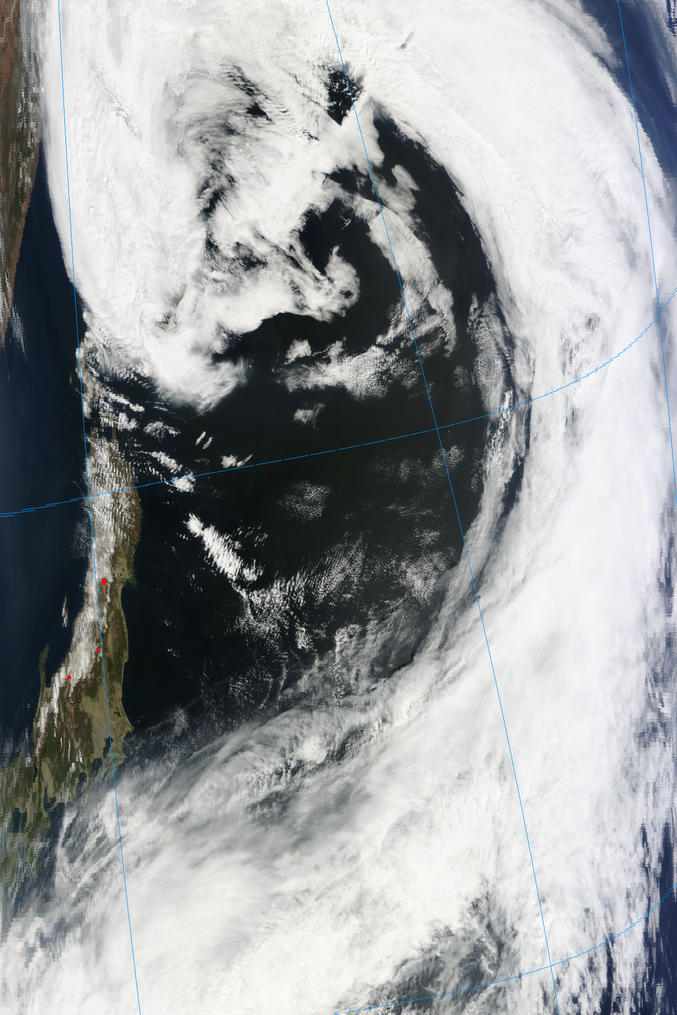 「気圧と邪悪の風」:低気圧の前で北日本、低気圧の後で西日本が被爆する!?_e0171614_15511234.jpg