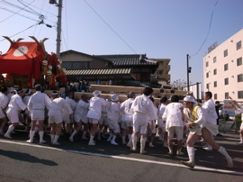 ４月２４日（日）は　松尾の神輿ですよ〜_a0180071_20393.jpg