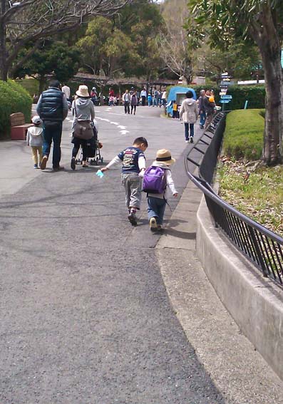 かぼちゃパンのサンドイッチと、広島_c0205304_8563880.jpg