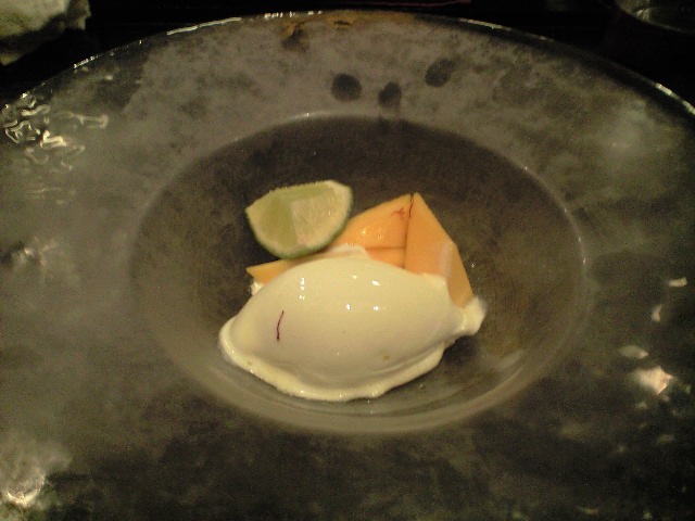 Paris orange と ビストロドヨシモト と コンヴィバリテ と 弘屋 と 今はなきシュエット1_a0194908_17303350.jpg