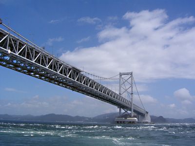 鳴門大橋:東日本の沿岸部に最適なメガストラクチャー!?_e0171614_19175532.jpg